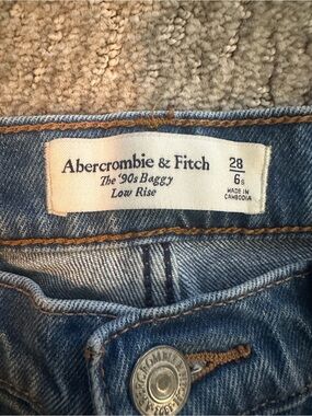 Abercrombie & Fitch The '90s Baggy Low Rise Jeans - Blue